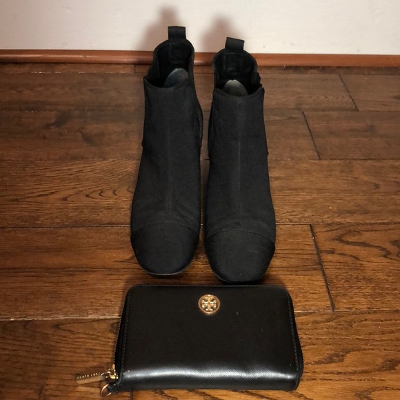 Tory Burch Shoes - Tory Burch Regina Golden Heel bootie